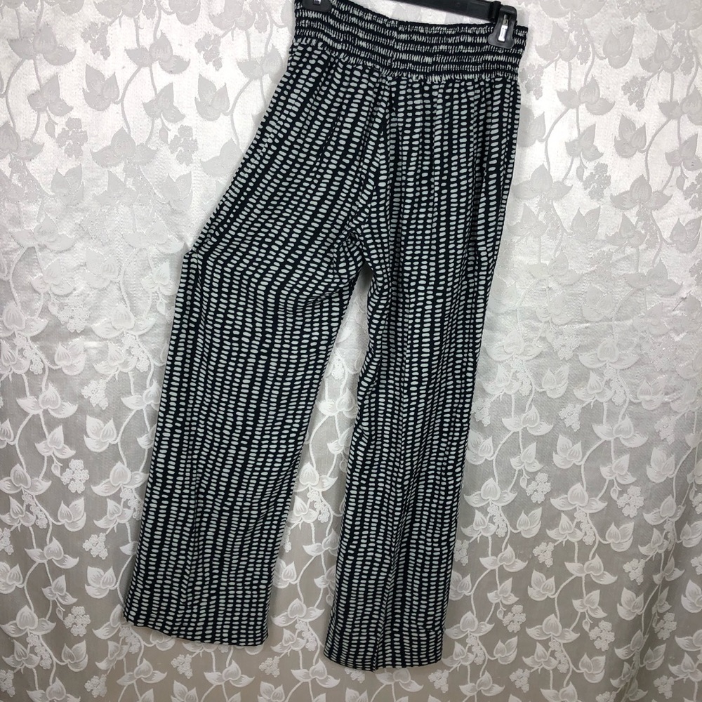 CABI WIDE LEG PANTS.  Size Medium.